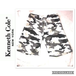 KENNETH COLE New York Camouflage Board Shorts